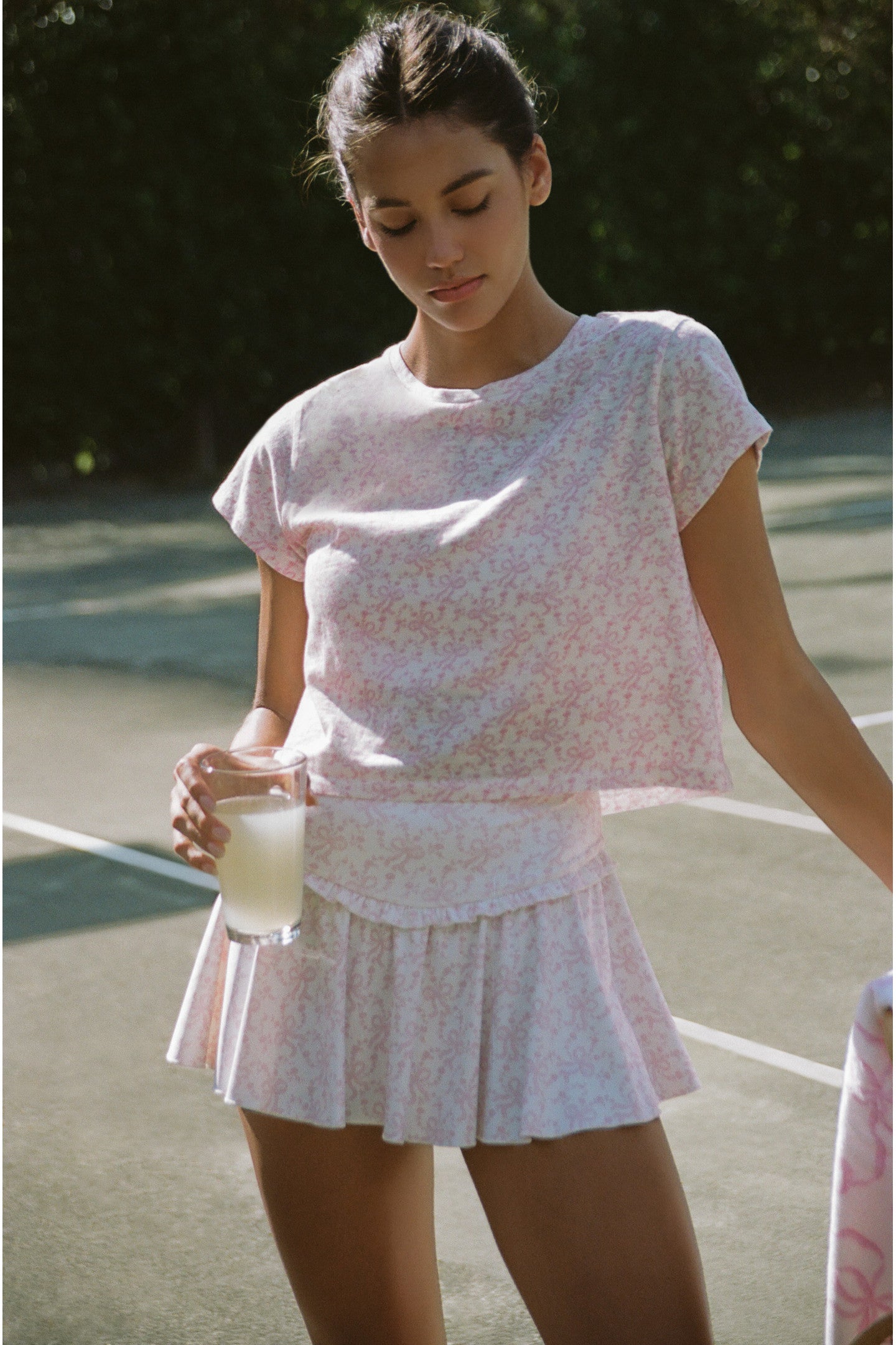 Rubin Bow Print Cropped Tee - Image 2